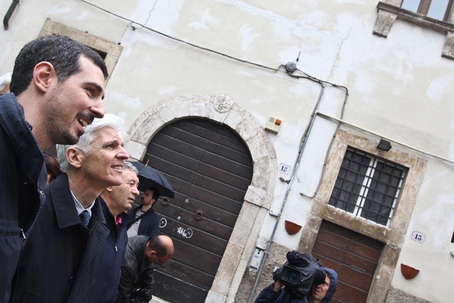 Bray insieme ai cittadini aquilani