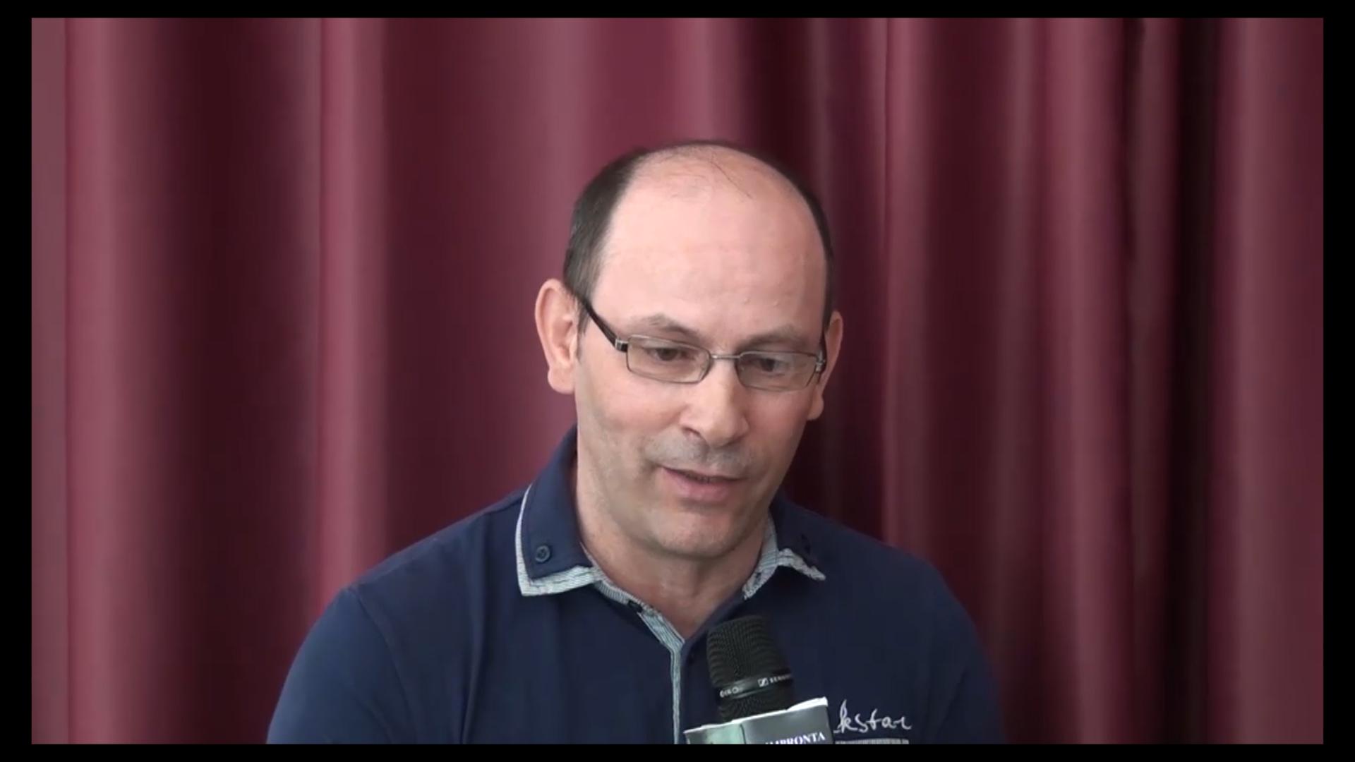 Disoccupato, tre figli e 500 euro al mese per sopravvivere