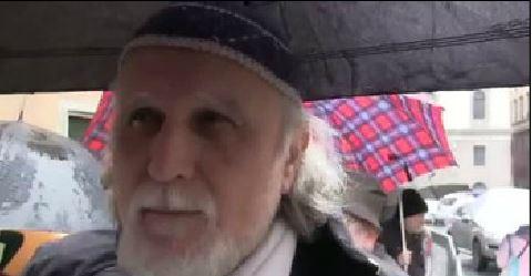 Moni Ovadia ricorda Don Gallo ai funerali