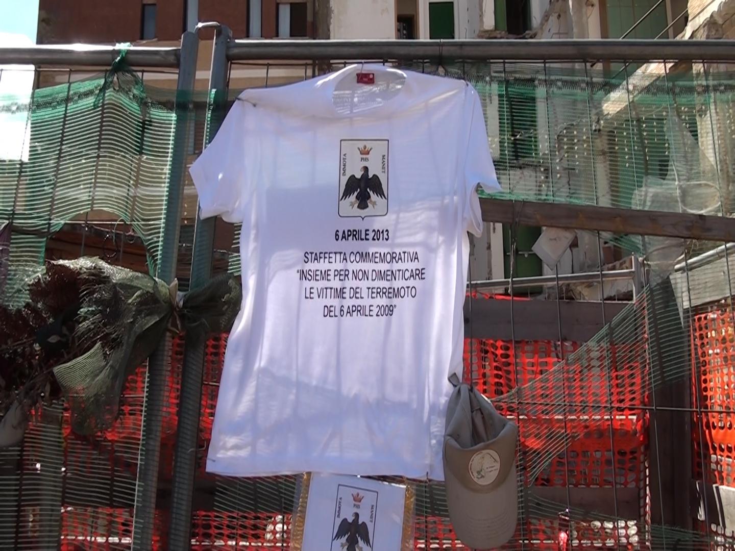 Quarta staffetta del lutto del corpo nella corsa per il ricordo